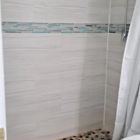 Newly Remodeled Luxury Beachfront 2-Bedroom Condo Freeport Exterior photo
