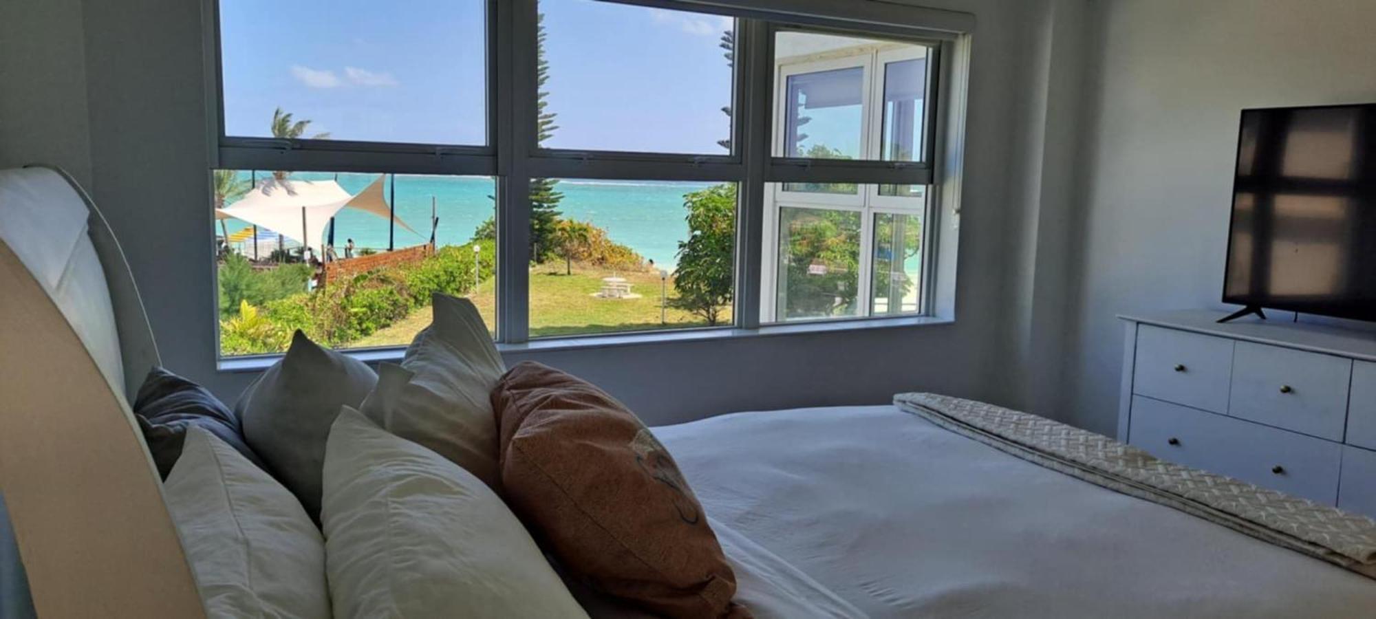 Newly Remodeled Luxury Beachfront 2-bedroom Appartement Freeport
